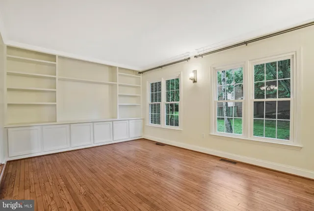 $4,200 | 14 South Manchester Street, Arlington, VA 22204