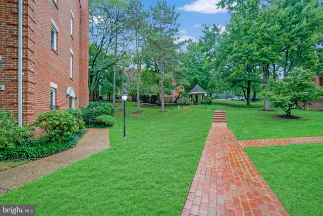 $4,200 | 14 South Manchester Street, Arlington, VA 22204