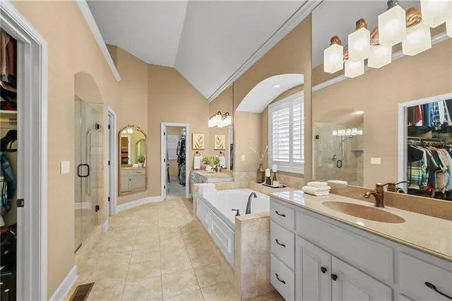 $799,000 | 129 Northwest Morton Drive, Lee's Summit, MO 64081