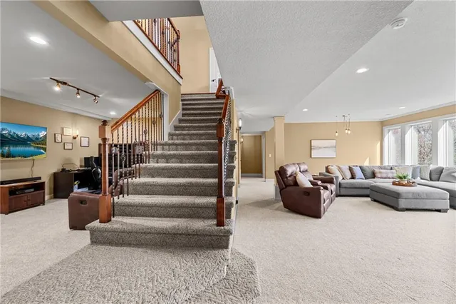 $799,000 | 129 Northwest Morton Drive, Lee's Summit, MO 64081