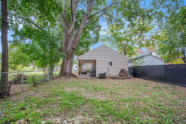 $155,000 | 520 North Pleasant Street, Jackson, MI 49202