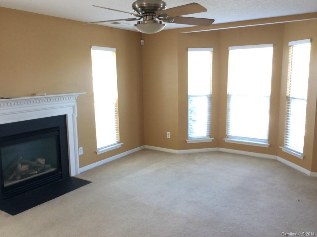 7110 Lowen Road Charlotte, NC 28269 - Photo 2 of 7
