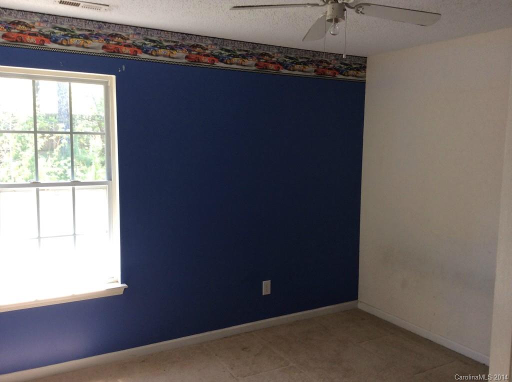 7110 Lowen Road Charlotte, NC 28269 - Photo 6 of 7