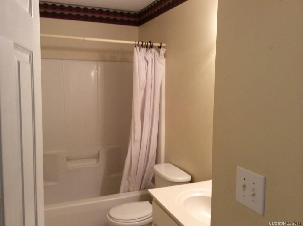 7110 Lowen Road Charlotte, NC 28269 - Photo 7 of 7