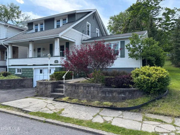 $155,000 | 122 East 25th Avenue, Altoona, PA 16601