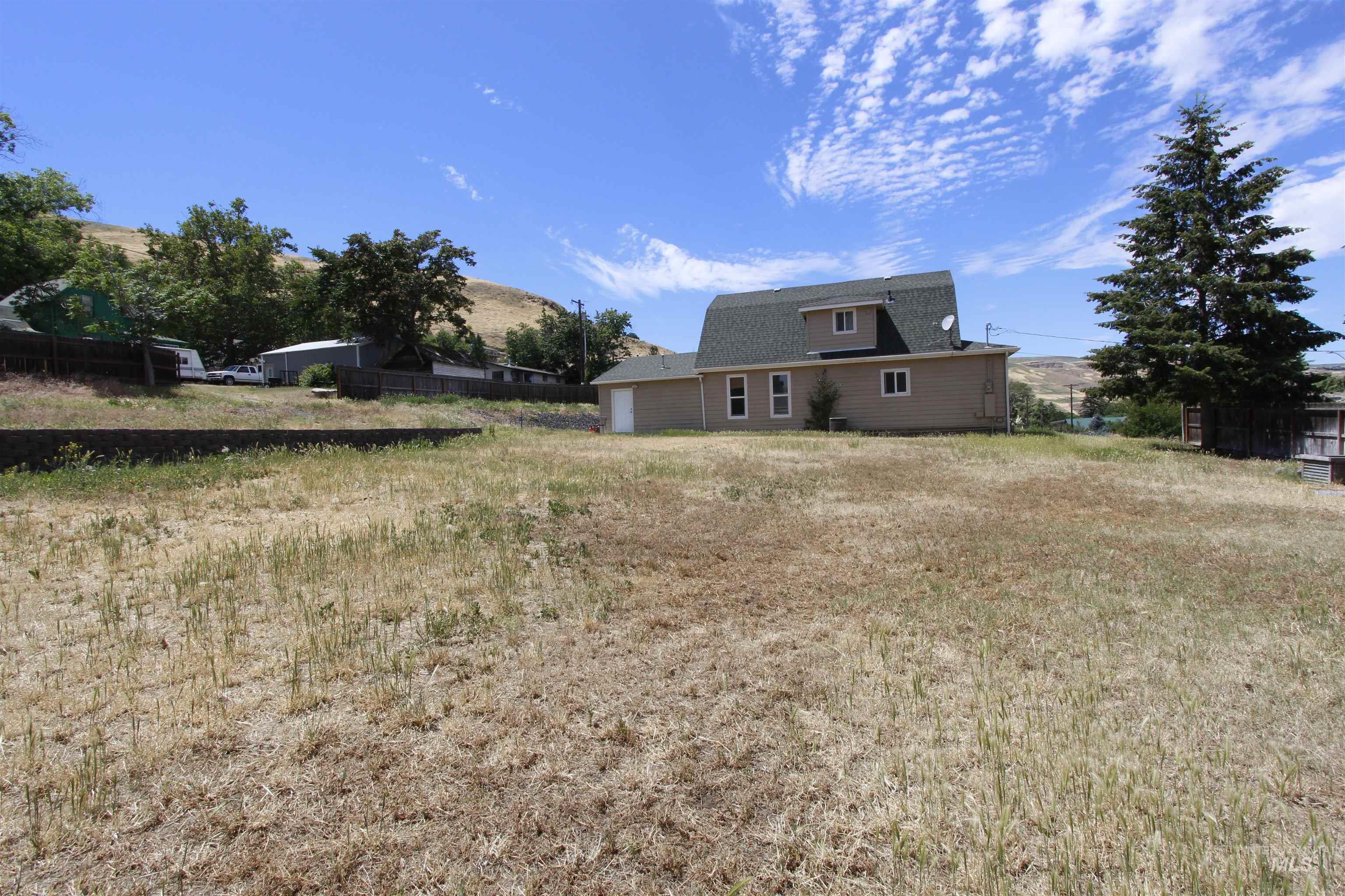 904 3rd Street Asotin, WA 99402 - Photo 8 of 35