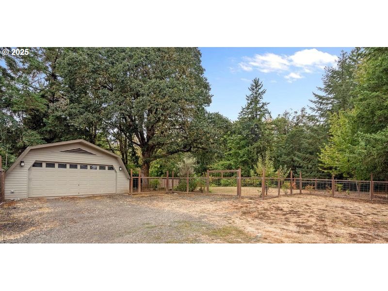 24781 Dunham Road Veneta, OR 97487 - Photo 21 of 22 a view of a yard