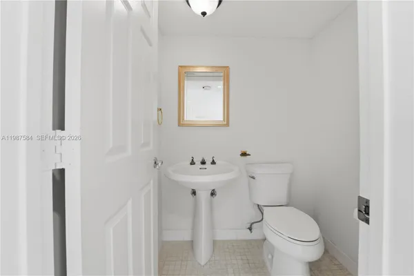 $1,695,000 | 19670 South Beach Road, Unit B323, Tequesta, FL 33469