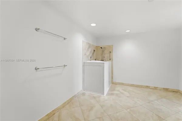 $1,695,000 | 19670 South Beach Road, Unit B323, Tequesta, FL 33469