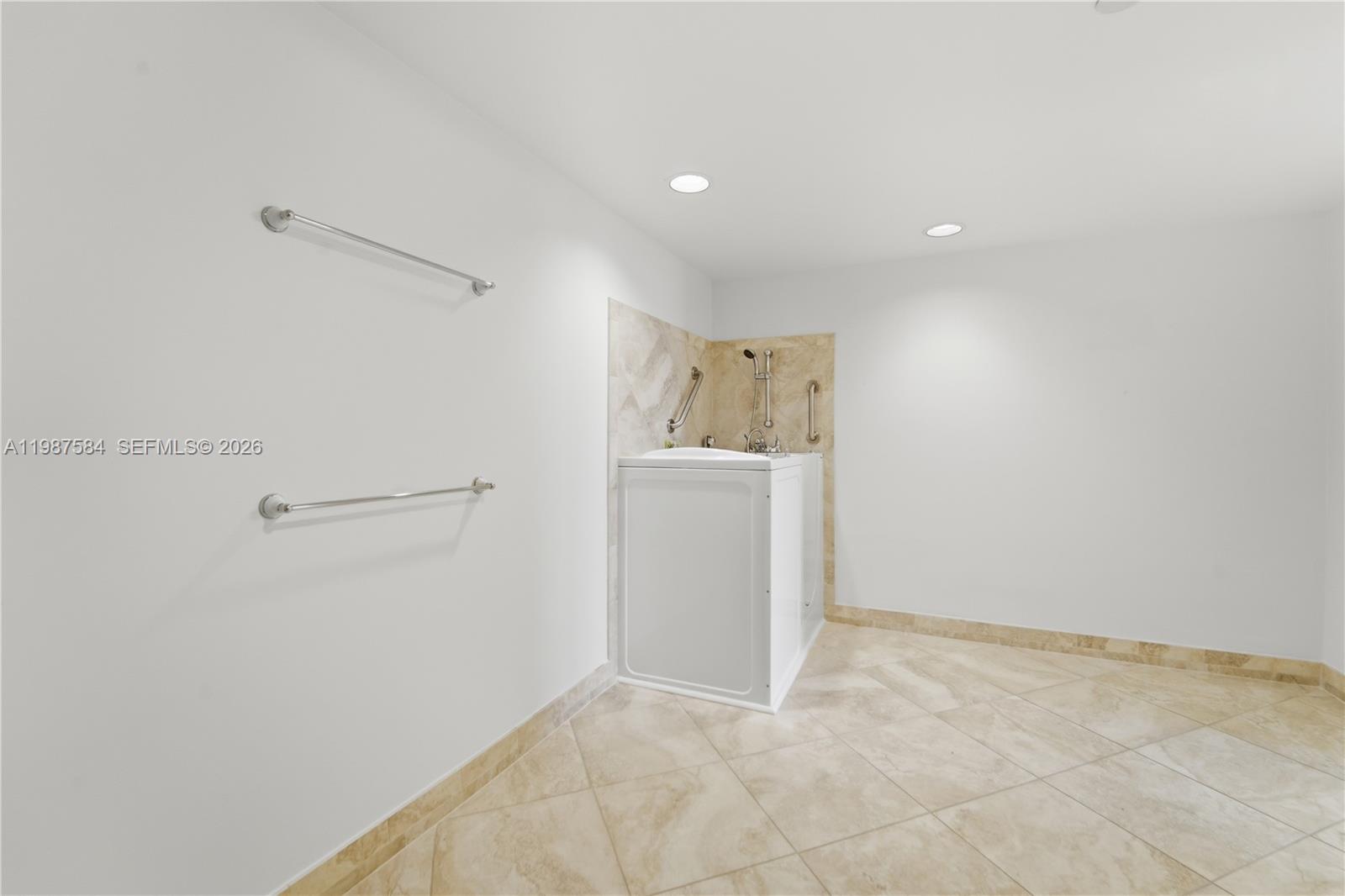 19670 South Beach Road, Unit B323 Tequesta, FL 33469 - Photo 28 of 57 a view of an empty room