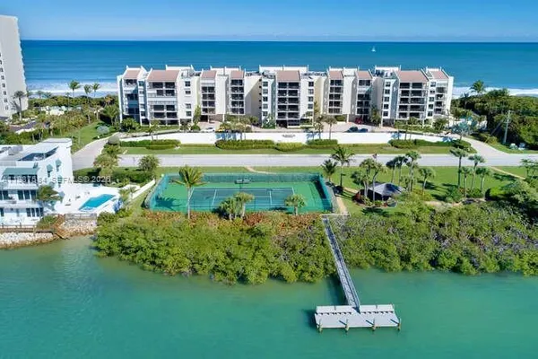 $1,695,000 | 19670 South Beach Road, Unit B323, Tequesta, FL 33469