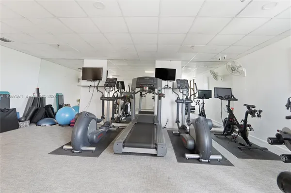 $1,695,000 | 19670 South Beach Road, Unit B323, Tequesta, FL 33469