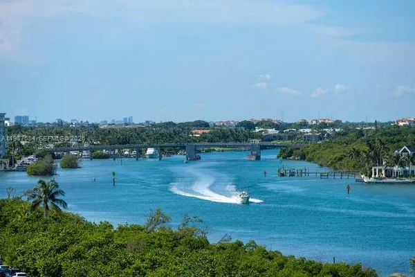 $1,695,000 | 19670 South Beach Road, Unit B323, Tequesta, FL 33469