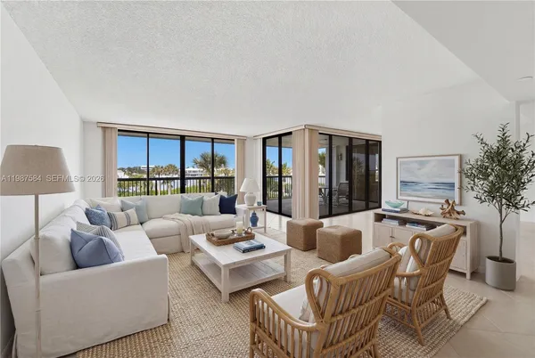 $1,695,000 | 19670 South Beach Road, Unit B323, Tequesta, FL 33469