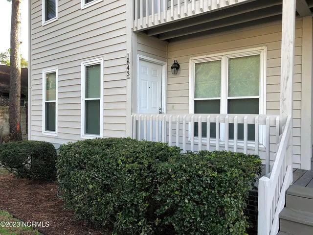 $1,400 | 1843 Savannah Court, Unit A6, Wilmington, NC 28403
