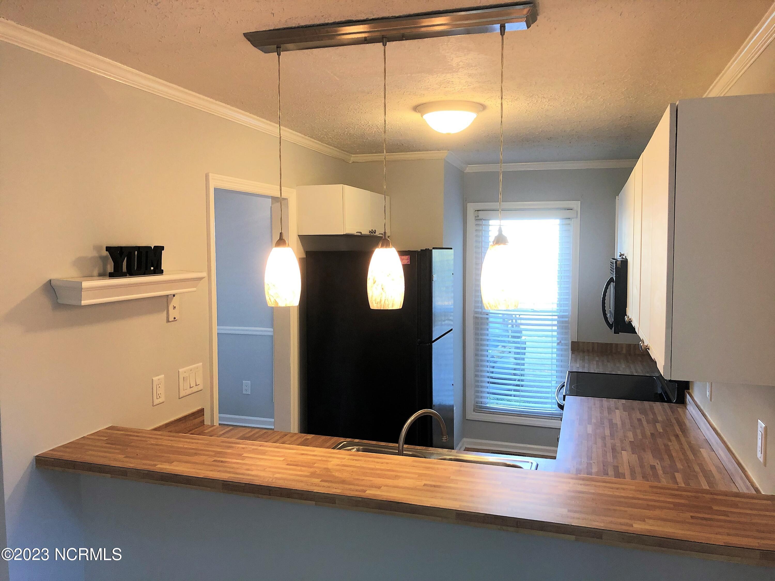 1843 Savannah Court, Unit A6 Wilmington, NC 28403 - Photo 6 of 20 6