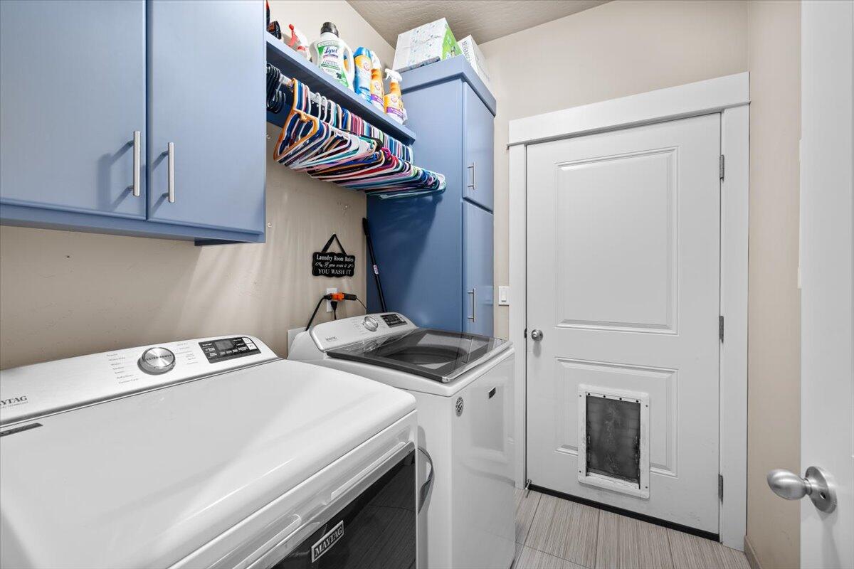 676 Nottingham Terrace Eagle Point, OR 97524 - Photo 22 of 25 08-CI_7674