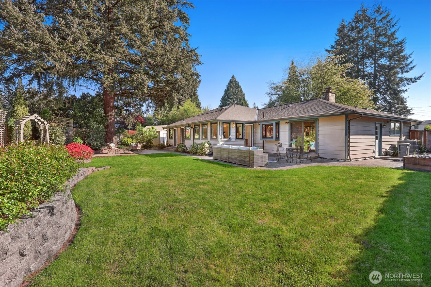 8824 Northeast 189th Place Bothell, WA 98011 - Photo 15 of 33
