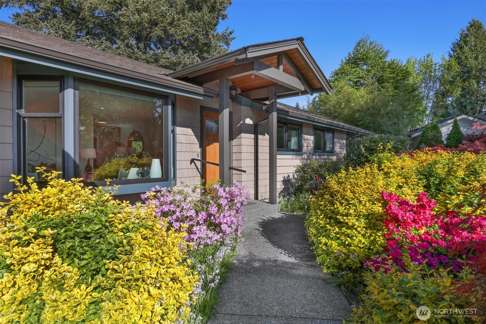 8824 Northeast 189th Place Bothell, WA 98011 - Photo 2 of 33