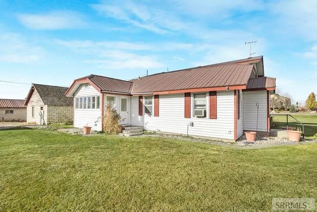 $379,900 | 1496 North 750 East, Shelley, ID 83274
