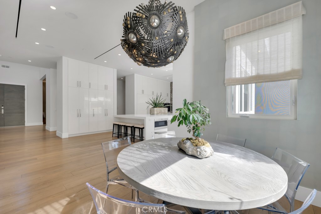 17950 Rancho Street Encino, CA 91316 - Photo 18 of 75