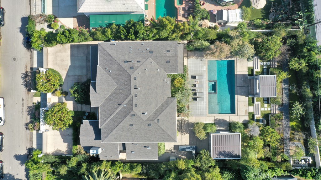 17950 Rancho Street Encino, CA 91316 - Photo 3 of 75