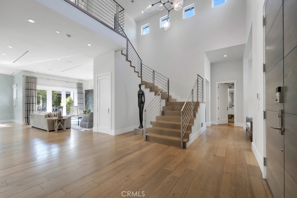 17950 Rancho Street Encino, CA 91316 - Photo 6 of 75