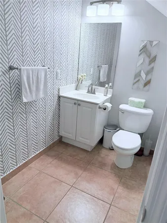 $2,900 | 7255 Northwest 173rd Drive, Unit 8038, Hialeah, FL 33015