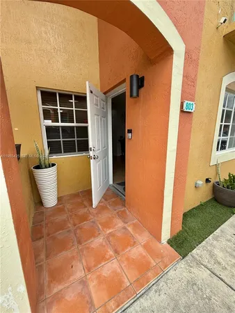 $2,900 | 7255 Northwest 173rd Drive, Unit 8038, Hialeah, FL 33015
