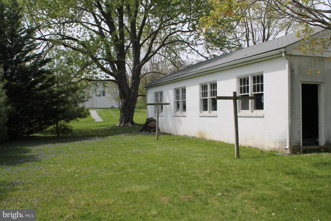 146 Buckwalter Road Lancaster, PA 17602 - Photo 22 of 38