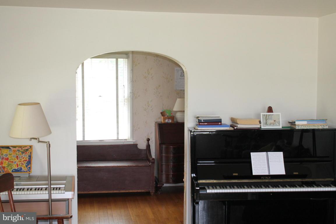 146 Buckwalter Road Lancaster, PA 17602 - Photo 7 of 38