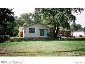 330 Elmhill Road Rochester Hills, MI 48306 - Photo 3 of 27