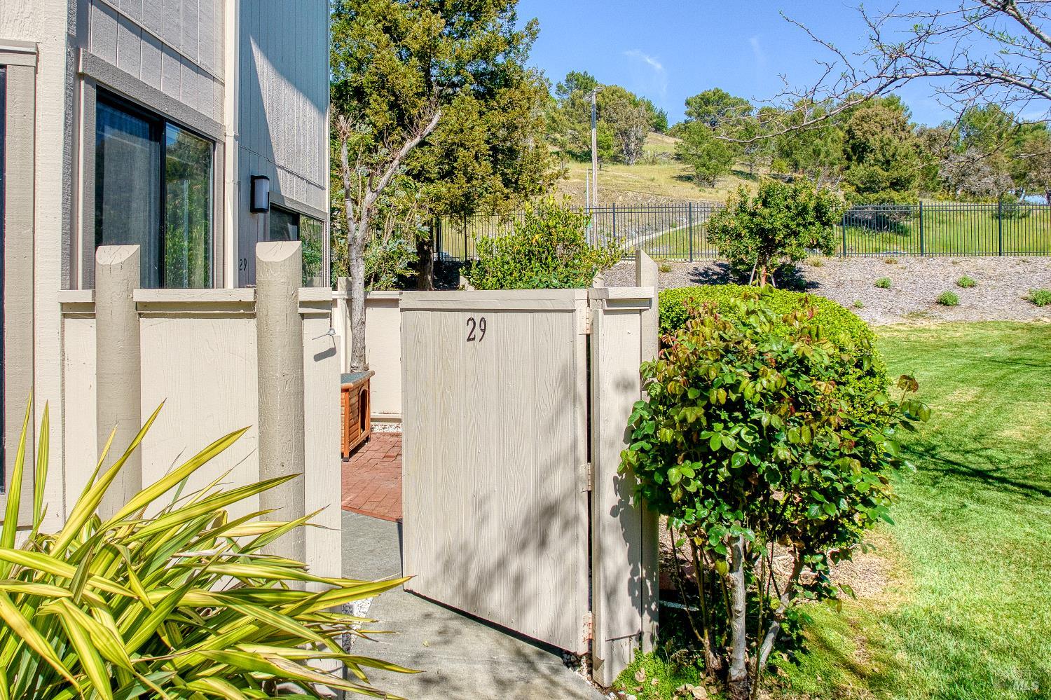 29 Sailmaker Court San Rafael, CA 94903 - Photo 3 of 22