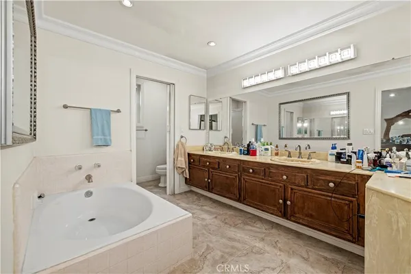 $1,199,999 | 7125 Lonzo Street, Tujunga, CA 91042
