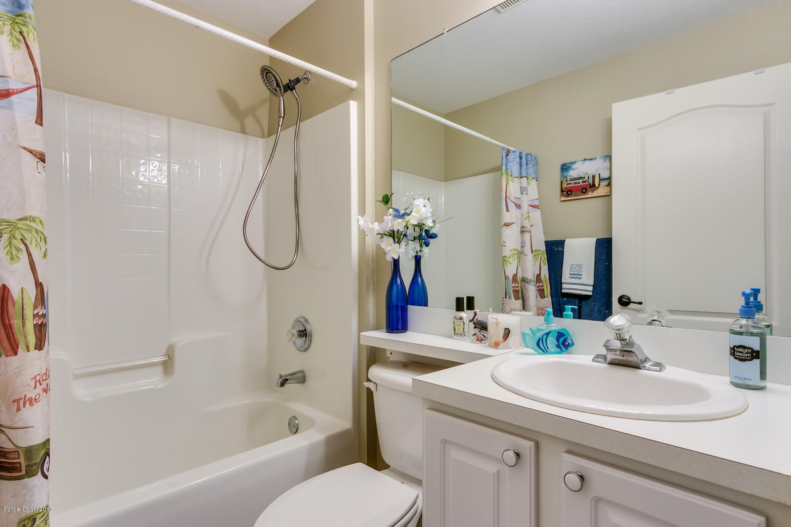 1484 Saxony Road Southwest Palm Bay, FL 32908 - Photo 17 of 21 Hall bath