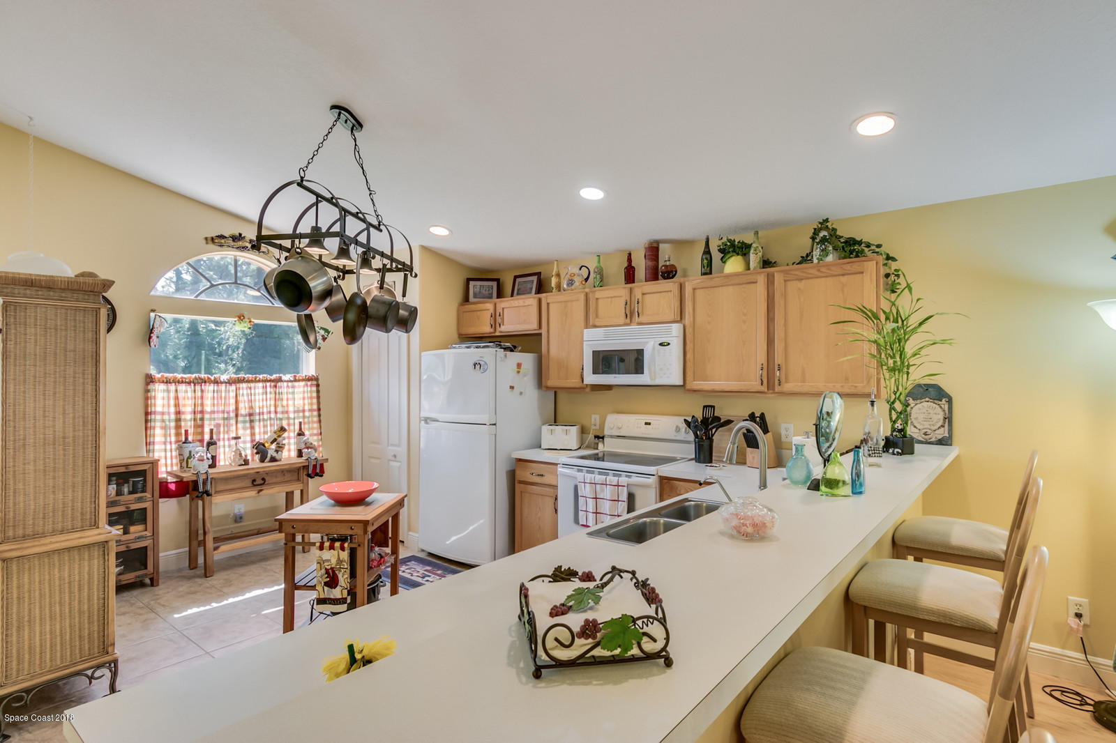 1484 Saxony Road Southwest Palm Bay, FL 32908 - Photo 6 of 21 Kitchen