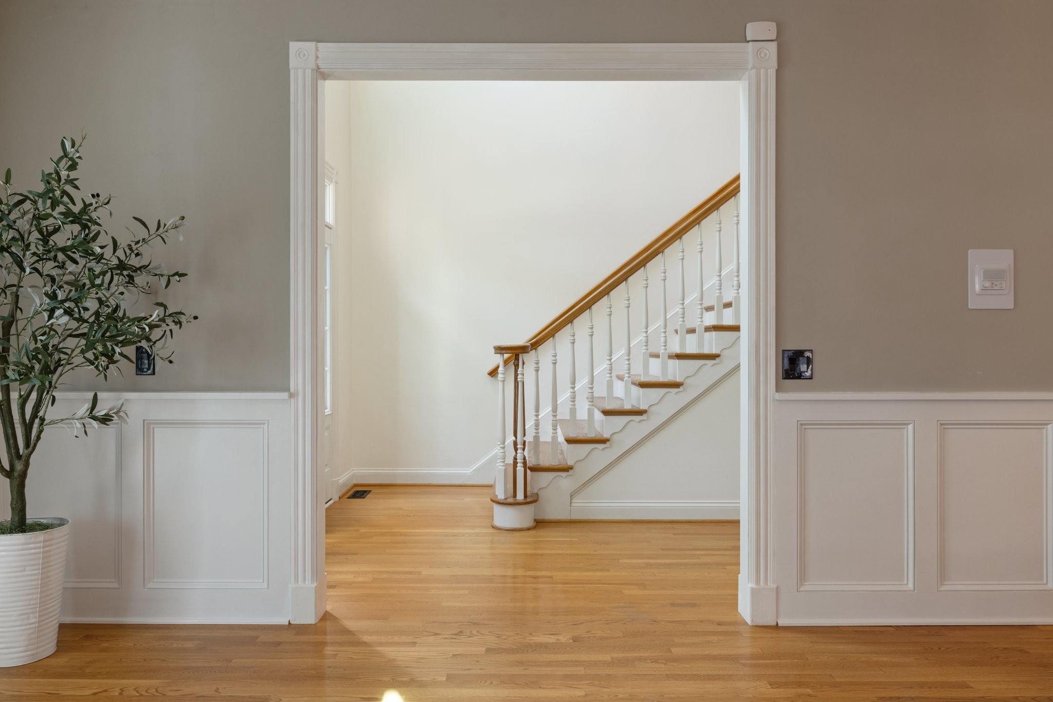 208 Lake Ridge Court Franklin, TN 37069 - Photo 3 of 70 Gallery Image 3