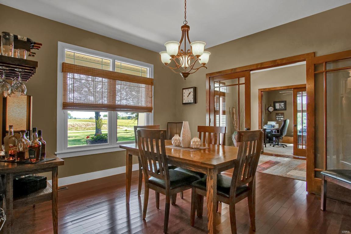 5905 Quercus Grove Road Edwardsville, IL 62025 - Photo 11 of 74