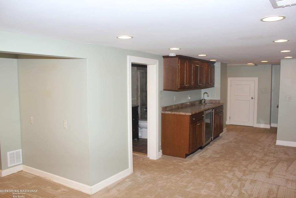 603 Renshaw Street Rochester, MI 48307 - Photo 19 of 34 Finished Basement