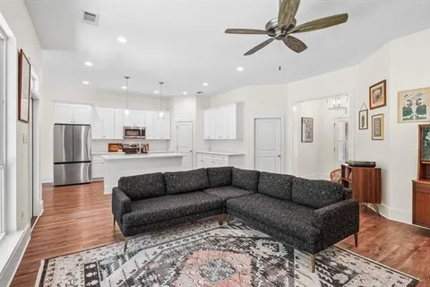 $355,000 | 415 Orleans Avenue, Covington, LA 70433