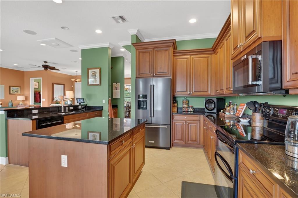 6598 Monterey Point Naples, FL 34105 - Photo 8 of 50