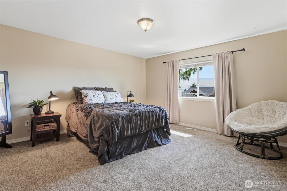 2132 West Honeysett Road Wenatchee, WA 98801 - Photo 17 of 38