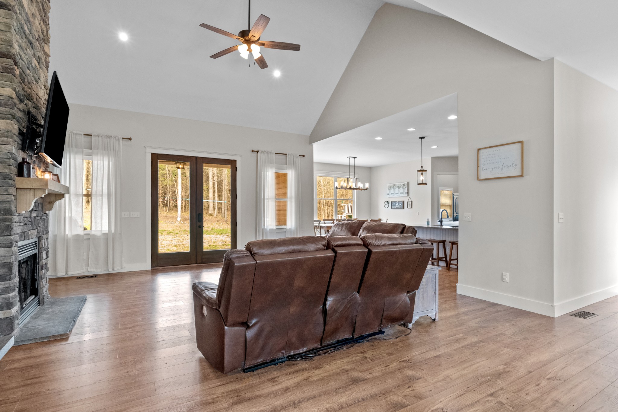 1055 Cheek Road Cumberland Furnace, TN 37051 - Photo 9 of 42 Gallery Image 9