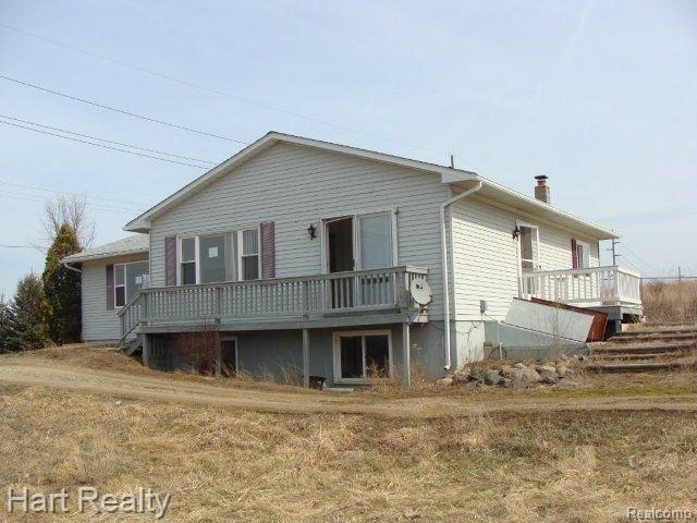 907 West Burns Line Road Melvin, MI 48454 - Photo 1 of 14 005.jpg