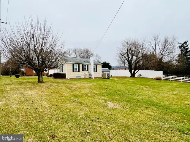 $1,700 | 2510 Whiteford Road, Whiteford, MD 21160