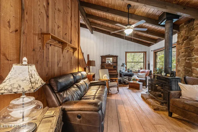 $949,900 | 158-168 County Road 484, Englewood, TN 37329