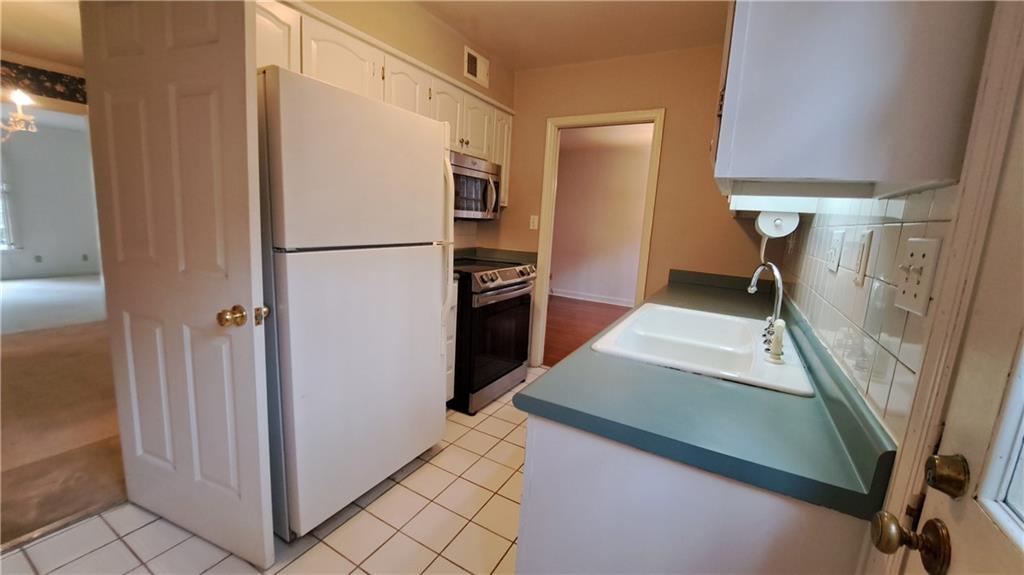 2376 Leafgate Road Decatur, GA 30033 - Photo 13 of 48