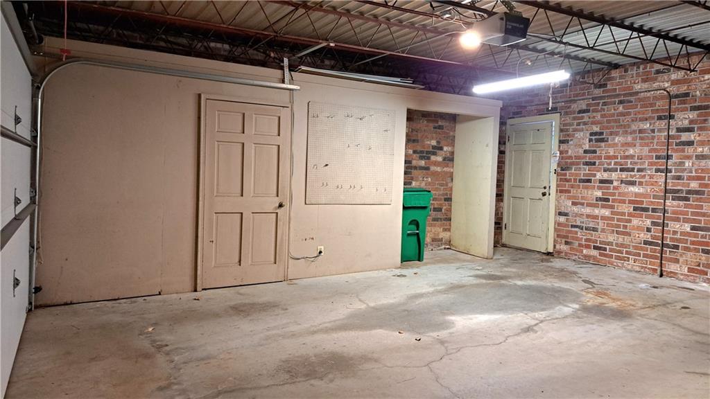 2376 Leafgate Road Decatur, GA 30033 - Photo 40 of 48