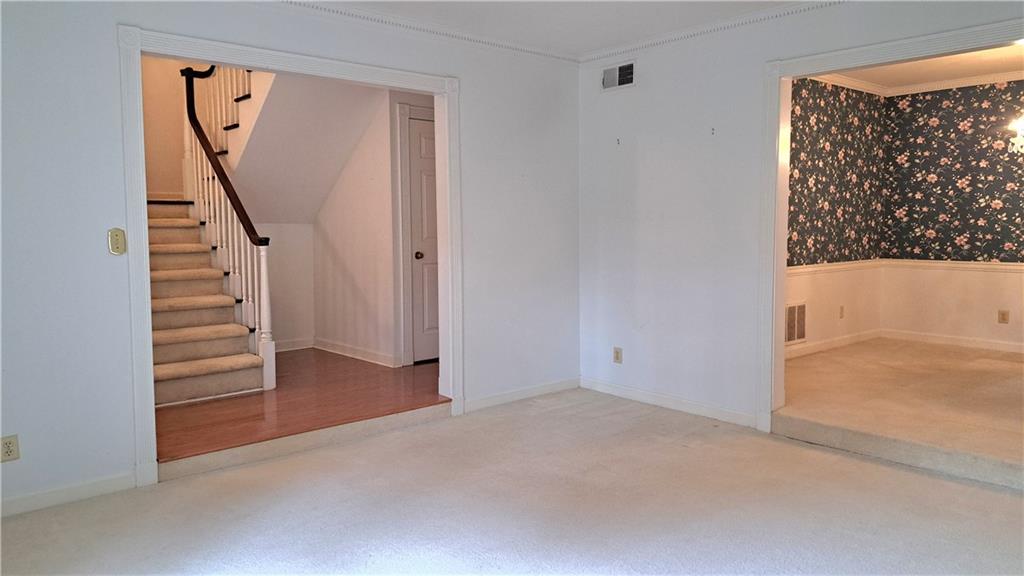 2376 Leafgate Road Decatur, GA 30033 - Photo 7 of 48