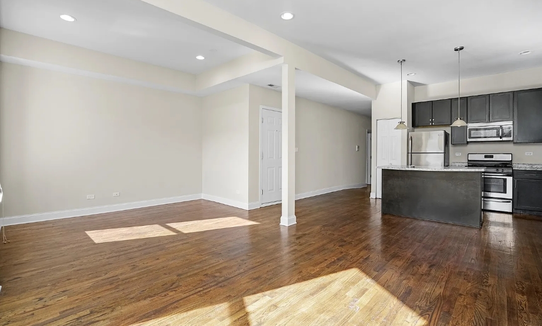 4542 South Indiana Avenue, Unit 2 Chicago, IL 60653 - Photo 2 of 16